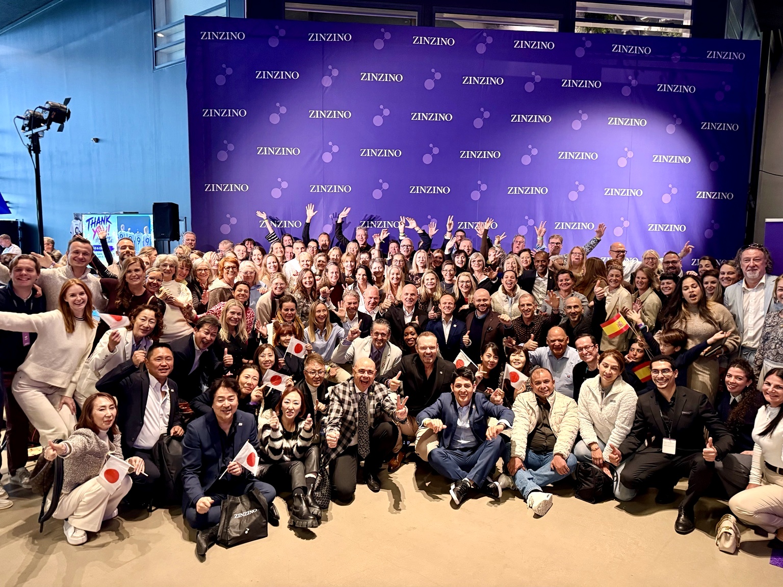 Unser internationales Team bei einem Zinzino-Event
